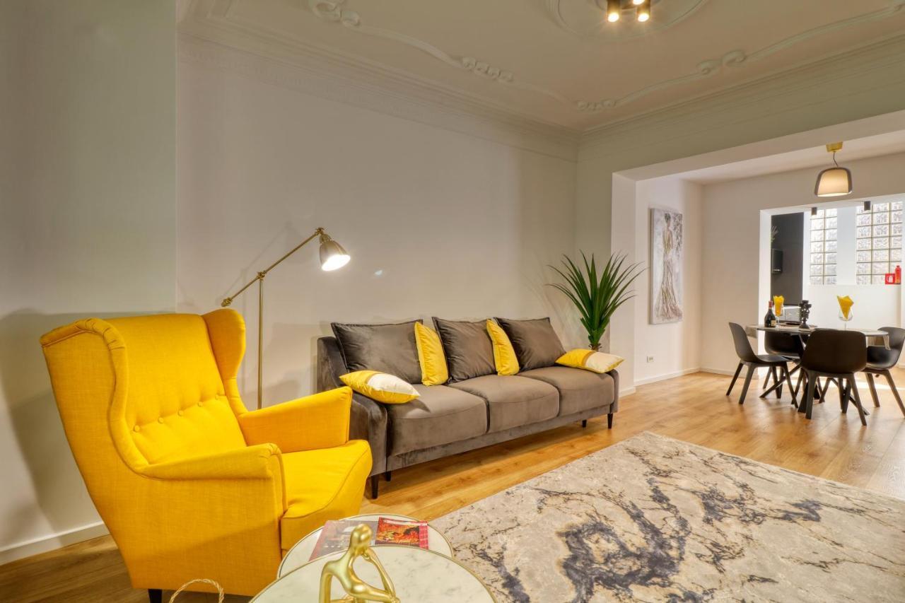 Historical Center By 4El Apartment Bukares Bagian luar foto