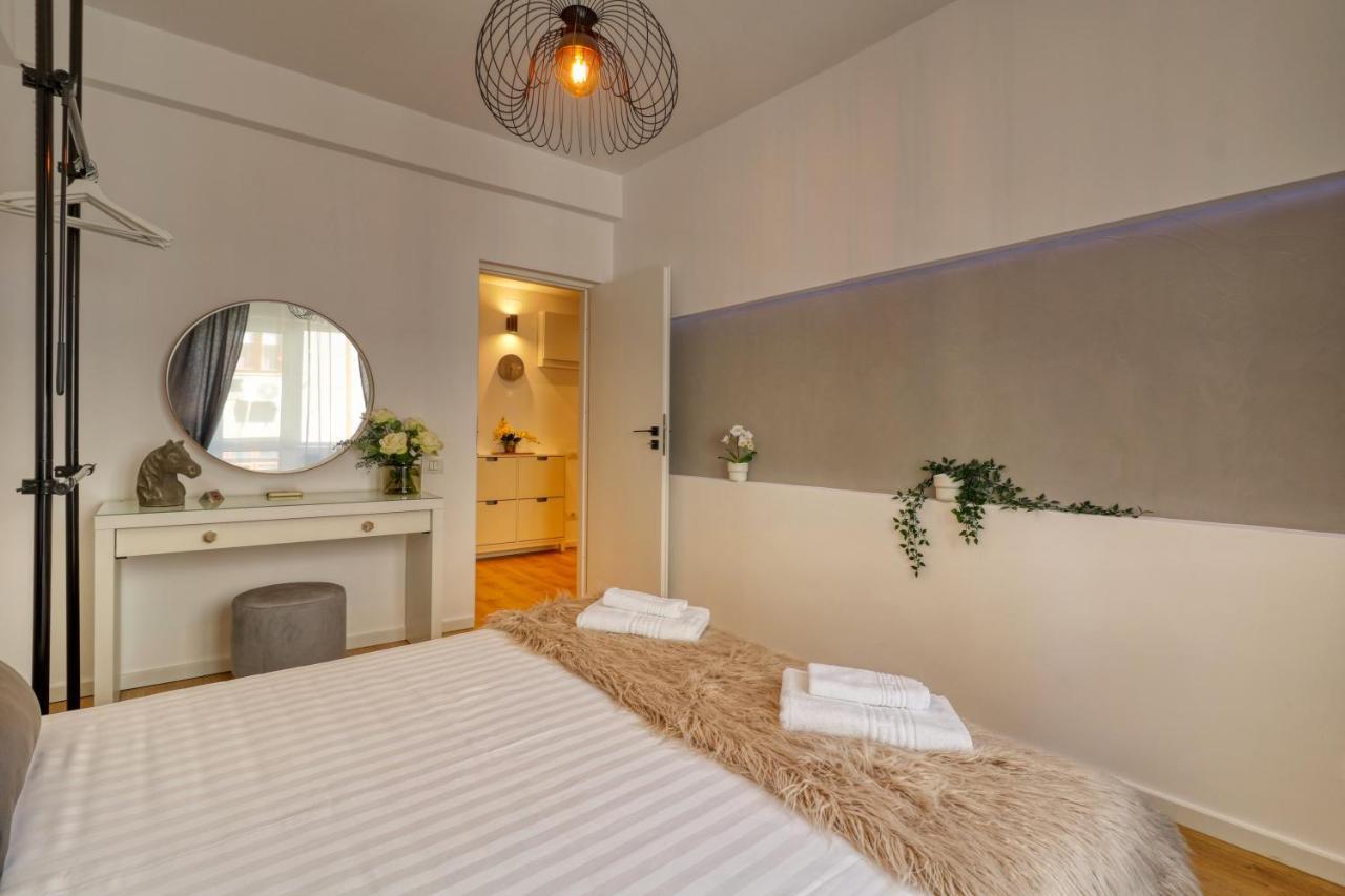 Historical Center By 4El Apartment Bukares Bagian luar foto